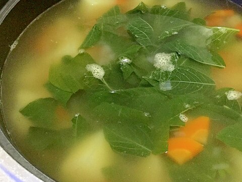 ナンプラーで☆ちょっと酸っぱい野菜スープ